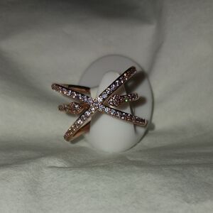 Elegant Gold and Silver Women's Ring